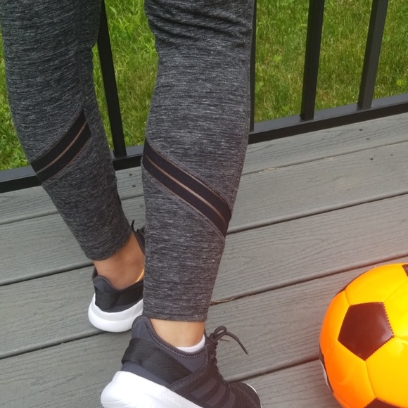 NEW Cavin Klein Mesh Leggings - Picture 2 of 5